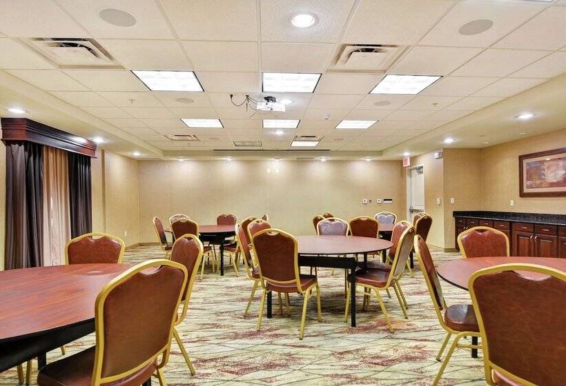 هتل Hampton Inn & Suites Peoria At Grand Prairie, Il