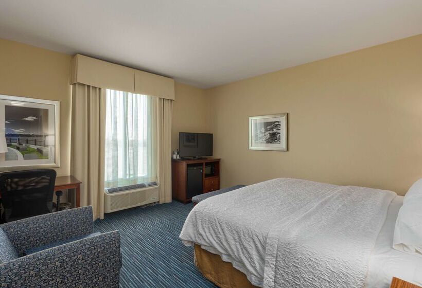בית מלון כפרי Hampton Inn & Suites Downtown Owensboro/waterfront