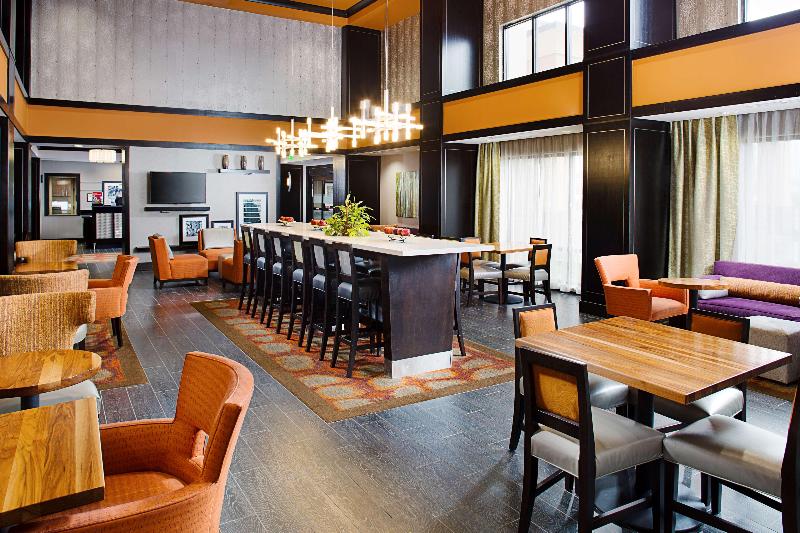 فندق Hampton Inn & Suites Lansing West