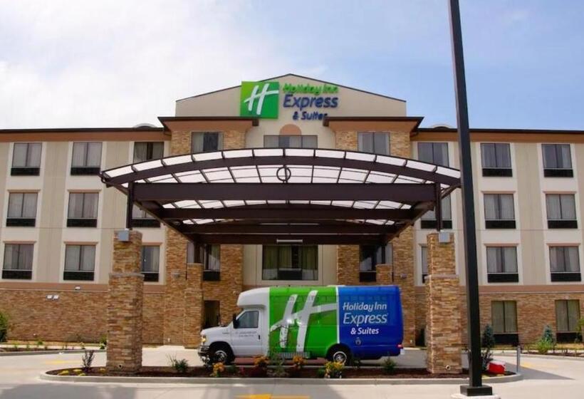 فندق Holiday Inn Express & Suites St Louis Airport, An Ihg