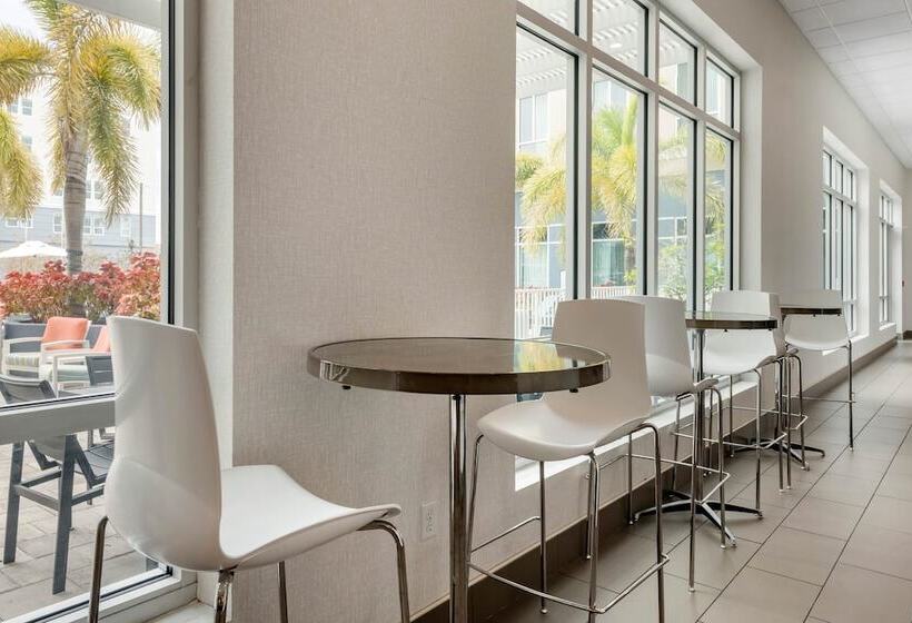 فندق Staybridge Suites St. Petersburg Fl, An Ihg