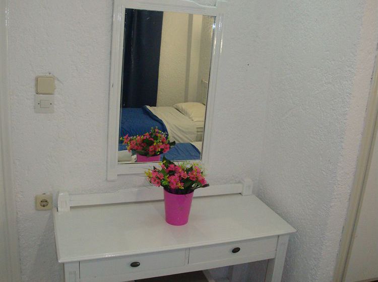 Maria Flora Apartments