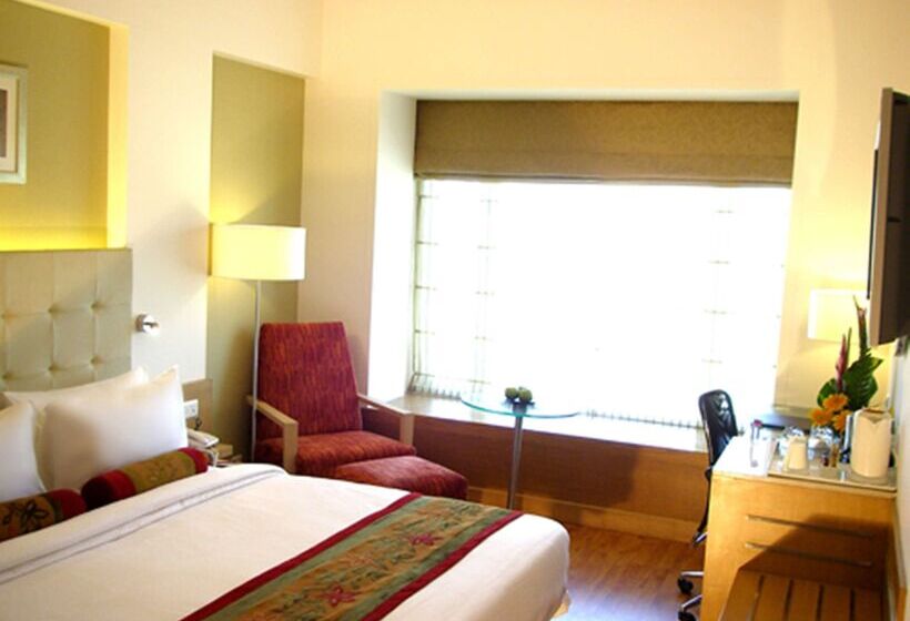 إقامة Residency Sarovar Portico