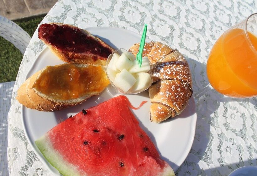 تختخواب و صبحانه Villa Alisia