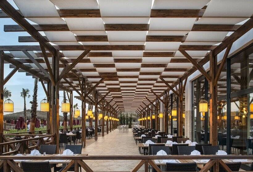 هتل Aska Lara Resort & Spa