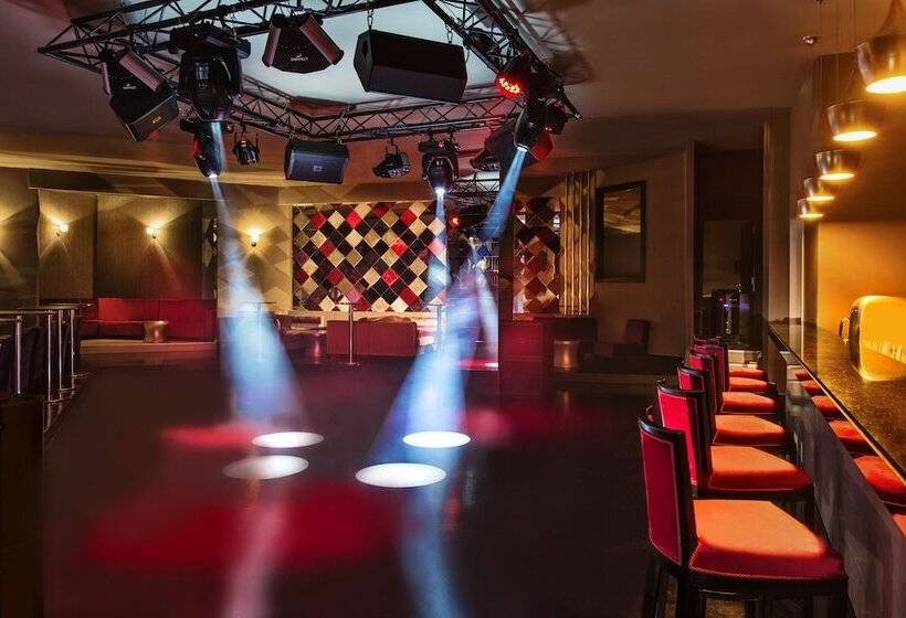 هتل Aska Lara Resort & Spa