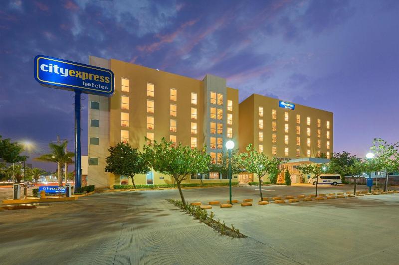 هتل City Express By Marriott Irapuato Norte