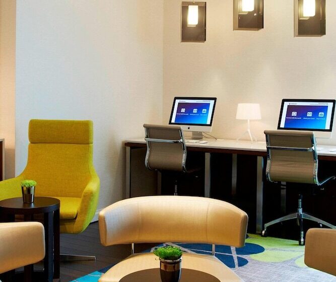 בית מלון כפרי Courtyard By Marriott Aberdeen Airport