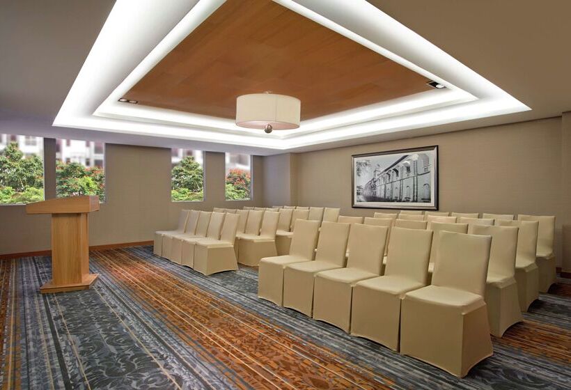 فندق Doubletree Suites By Hilton Bengaluru Outer Ring Road