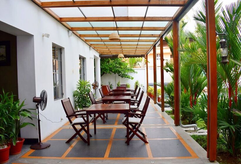 호텔 Eighth Bastion Fort Kochi   A Cgh Earth Experience