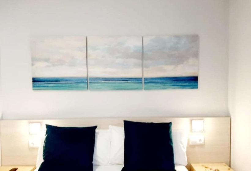 هتل Hostal Lucia By Gaiarooms