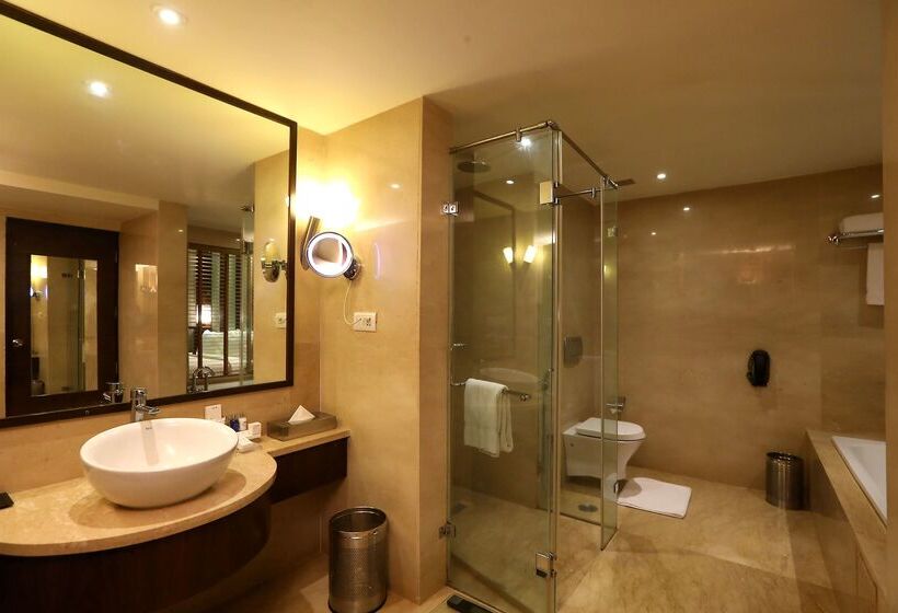 Radisson Blu Hotel Chennai City Centre