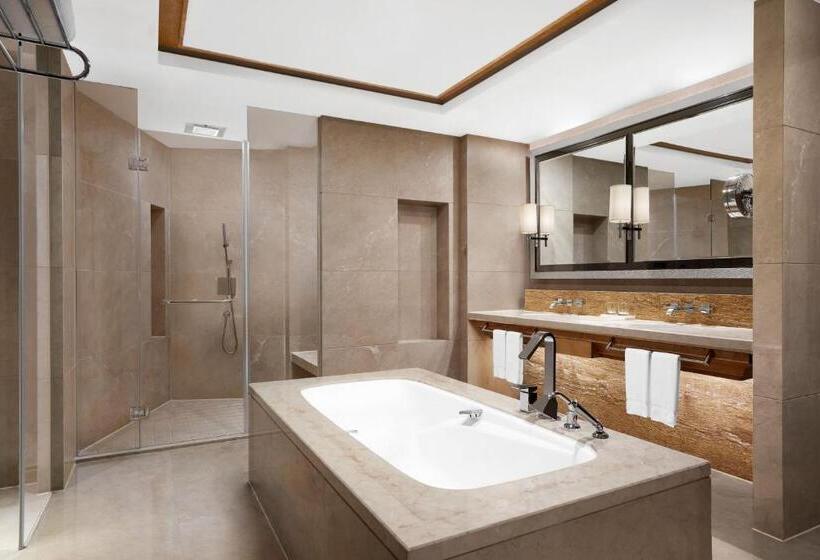 Отель Sheraton Qiandao Lake Resort