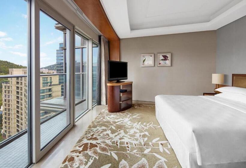 Отель Sheraton Qiandao Lake Resort