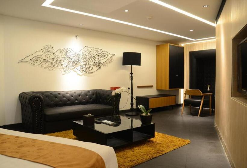 בית מלון כפרי The 1o1 Bali Fontana Seminyak