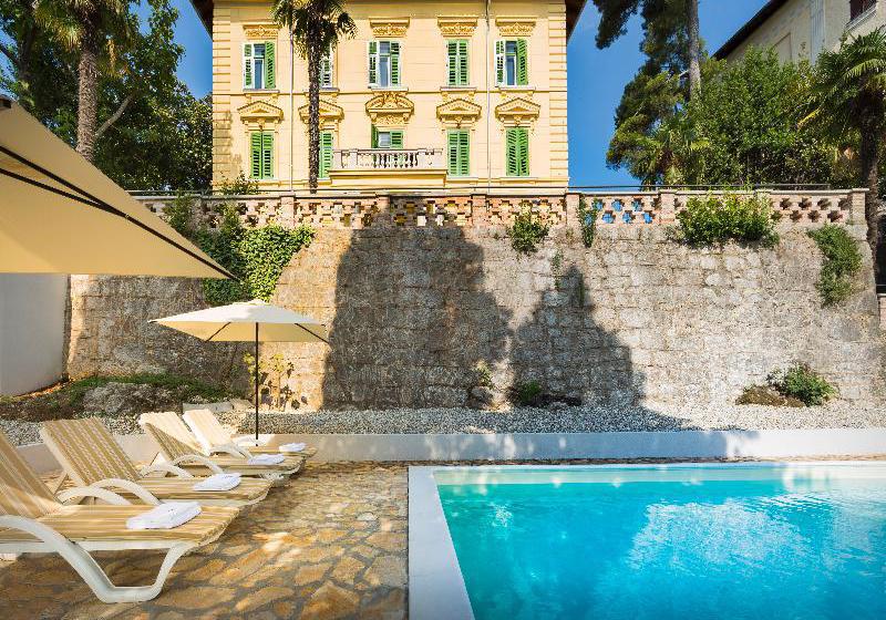 ホテル Remisens Villa Atlanta