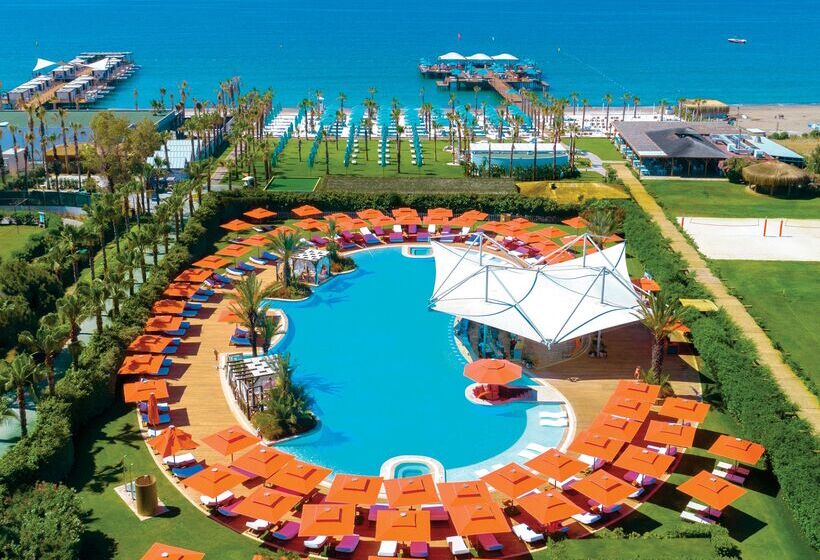 Resort Regnum Carya