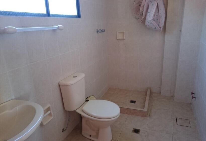 هتل Hostal Real Los Andes Del Lago