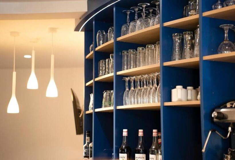 فندق Ibis Styles Fougeres