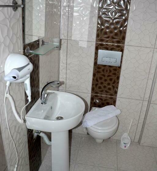 تختخواب و صبحانه Belek Gold Pansiyon