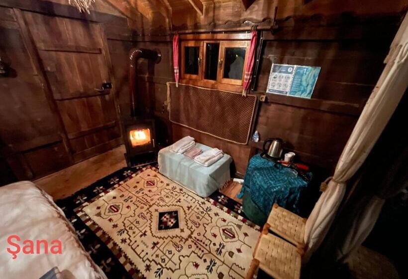 تختخواب و صبحانه Olimbera Köy Evi