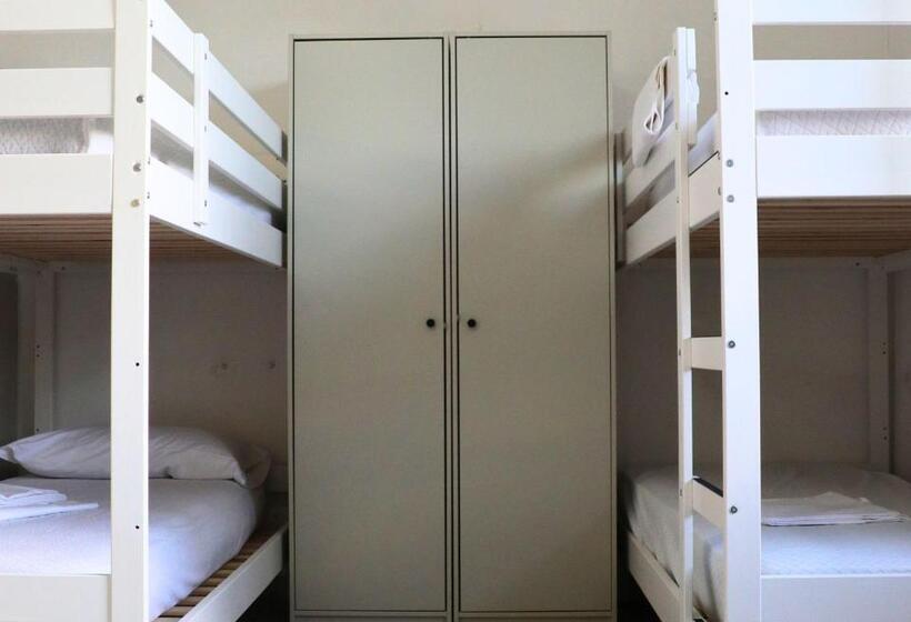 مبيت وإفطار Ostello E Camere Private Prima Luce Foresteria