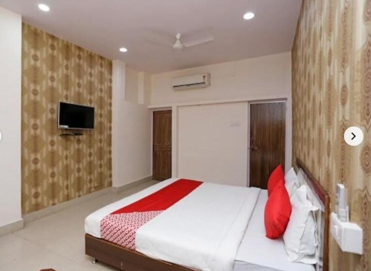 Отель Shree Krishna Residency By Bookingcare