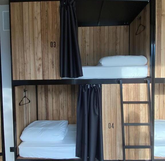 فندق صغير Zarautz Surf House