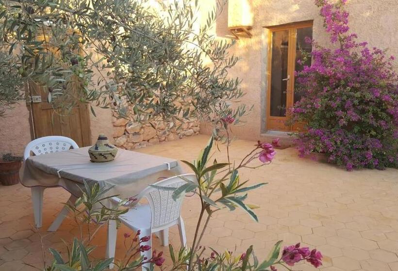 ベッドアンドブレックファースト Ksar Montana Hôtel, Chambres Piscine