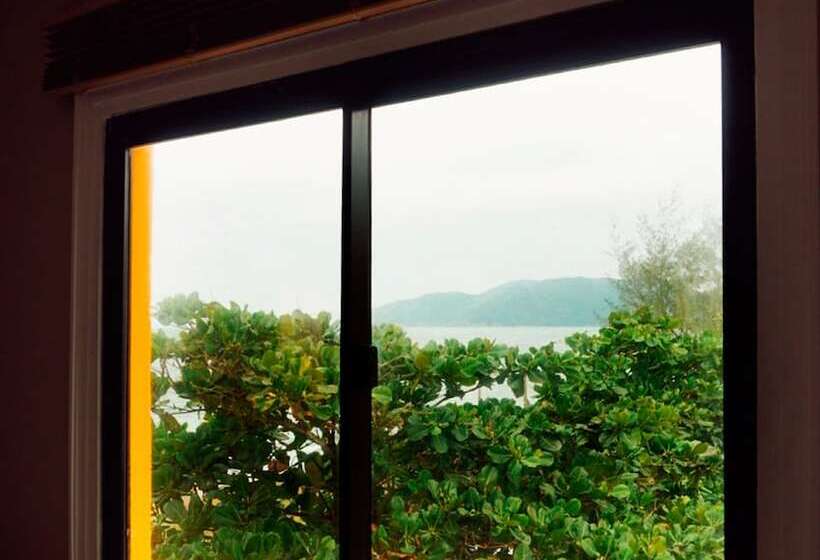 هاستل Graffi Beach House