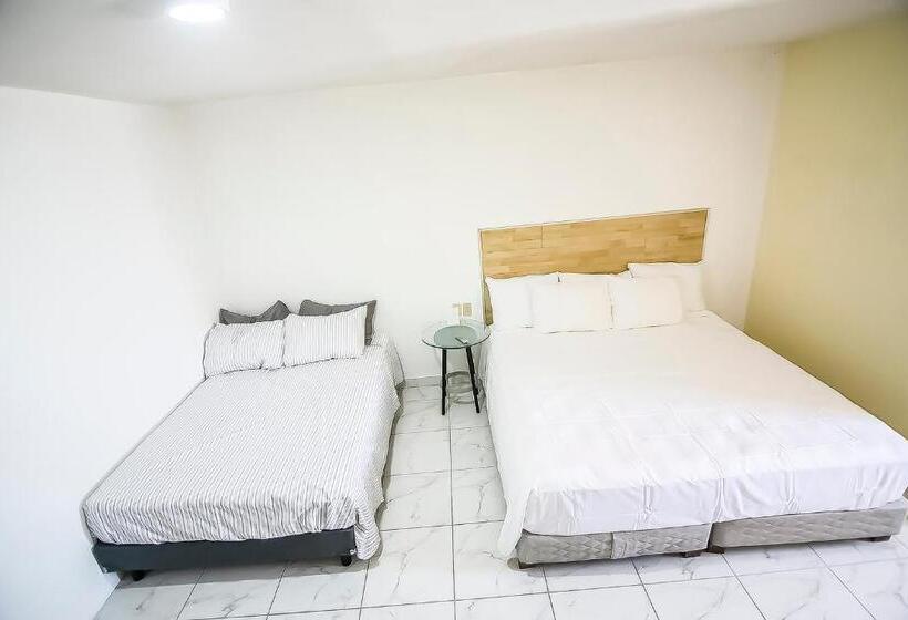 هتل Oyo  Plaza Las Torres