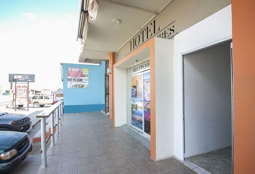 هتل Oyo  Plaza Las Torres