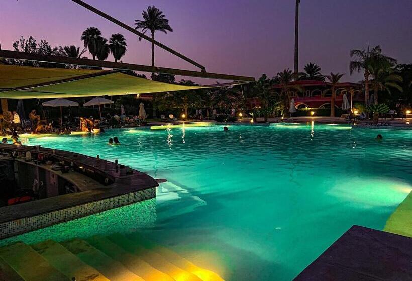 هتل Sakkara Country Club