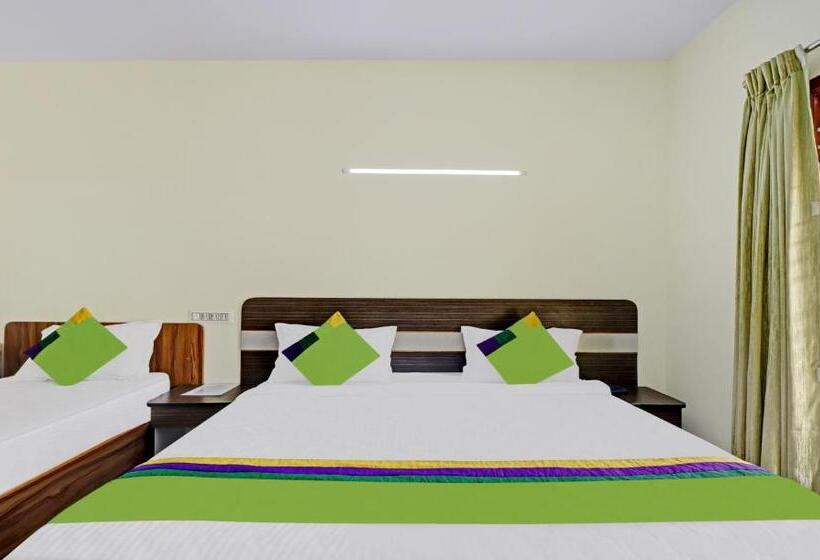 هتل Treebo Aall Season