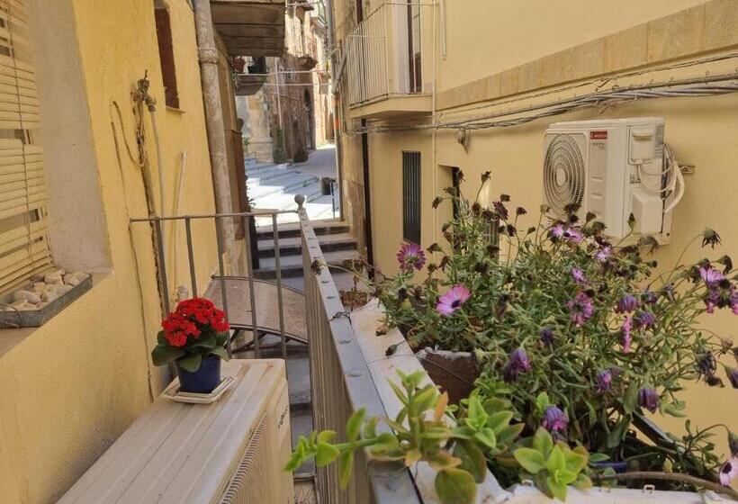 پانسیون La Scalinata Home Apartment