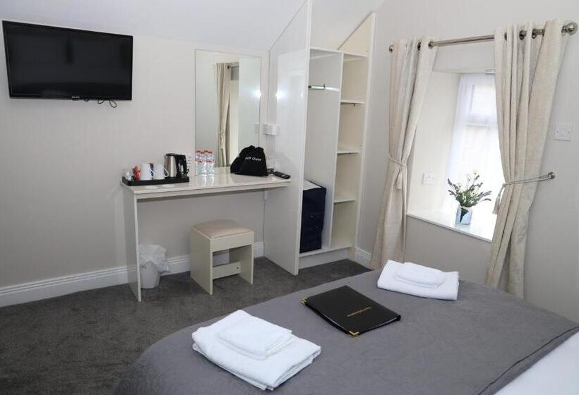 פנסיון Madelines Accommodation