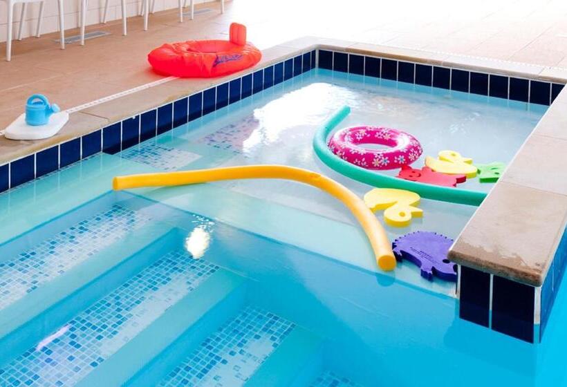 リゾートホテル Pointbreak Sleeps 12 With Hot Tub Great Celebration House Dog Friendly