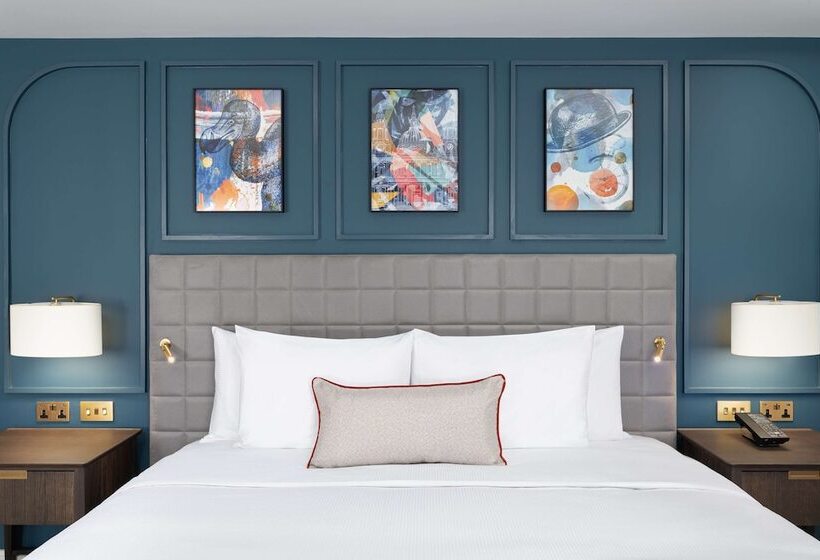 هتل Lost Property St. Paul S London, Curio Collection By Hilton