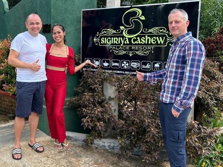 בית מלון כפרי Sigiriya Cashew Palace Resort