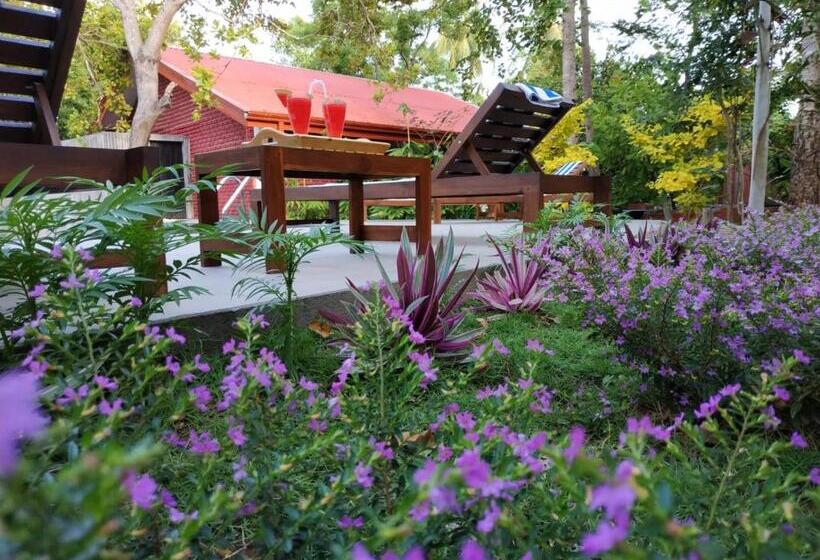 בית מלון כפרי Sigiriya Cashew Palace Resort