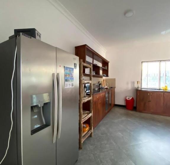 ペンション Tamu House Pajé Beach