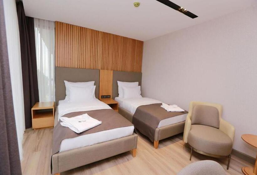 Pikola Otel