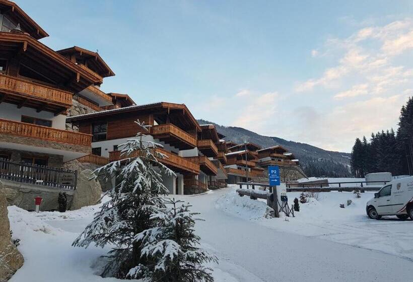 Курорт Nationalpark Chalets Neukirchen