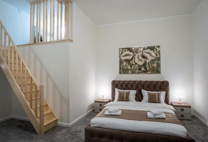 The Nest Baia Mare