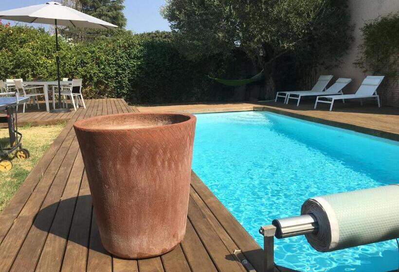 Bed and Breakfast Chambre Studio Indépendante Au Calme Vue Sur Piscine