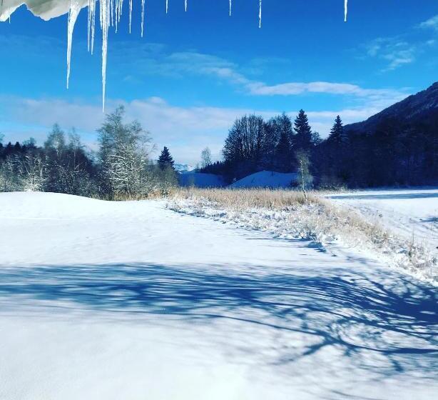 تختخواب و صبحانه Le Chalet De Plainpalais