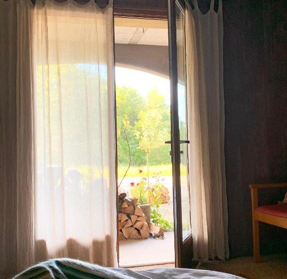 تختخواب و صبحانه Le Chalet De Plainpalais