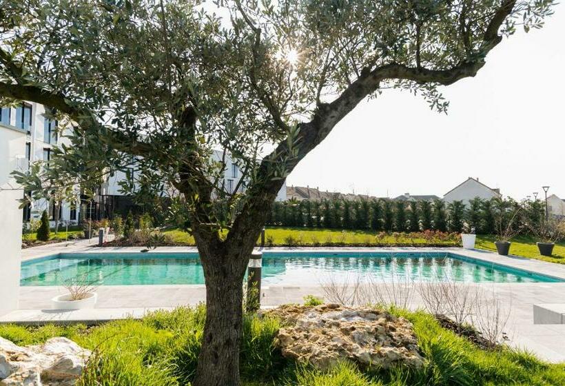 בית מלון כפרי Dali Val D Europe