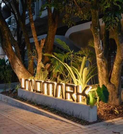 هتل Landmark