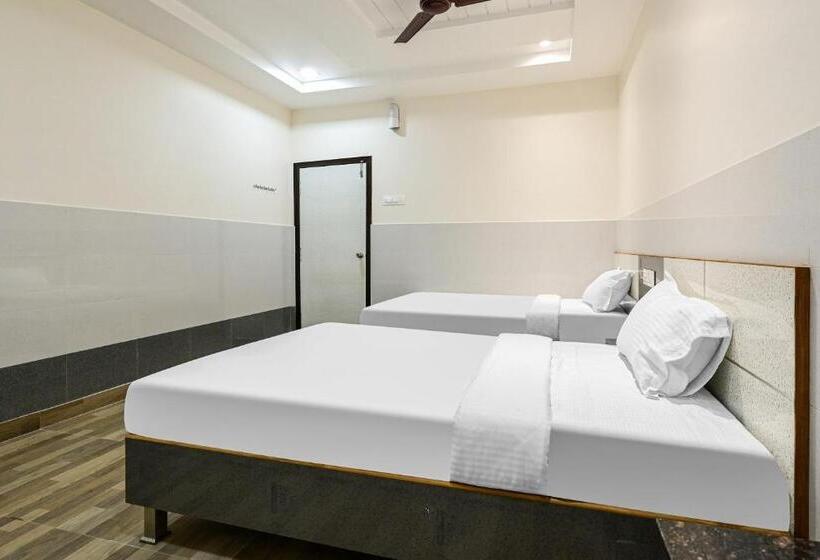 בית מלון כפרי Oyo 85707 Gv Grand